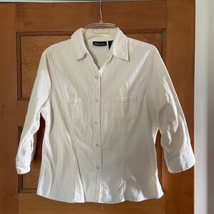 No Boundaries blouse. Sz Jrs L 11/13, Cream colored corduroy. 3/4 sleeve